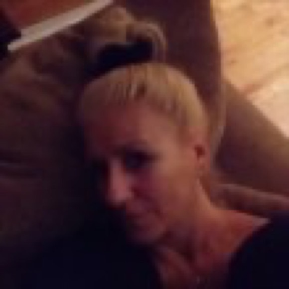 Meet your Posher, Kelly - Picture 3 of 4